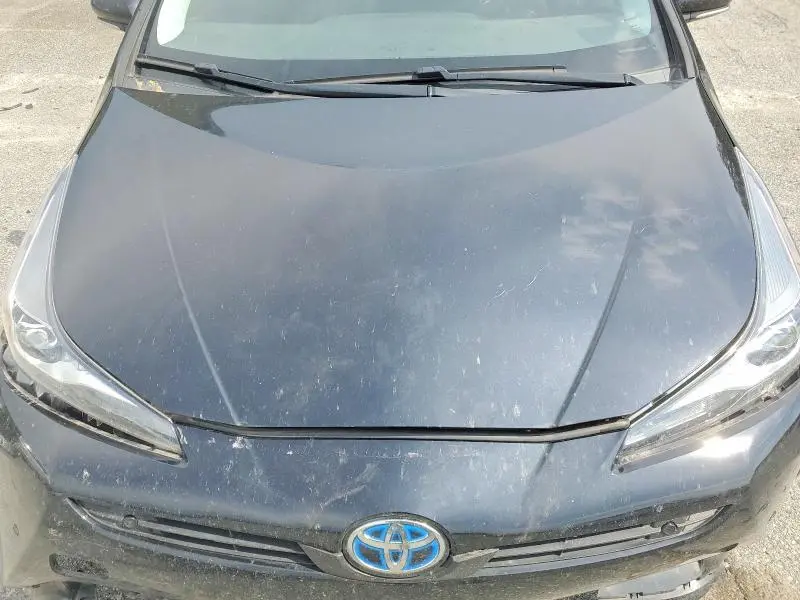 2021 TOYOTA PRIUS LE  