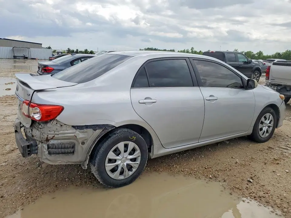 2013 TOYOTA COROLLA LE  