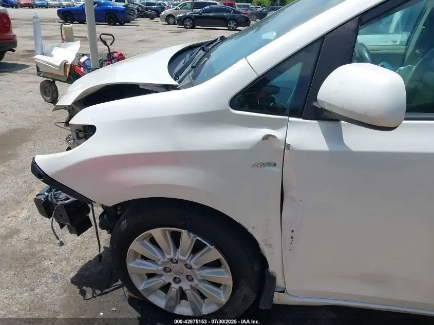 2016 TOYOTA SIENNA XLE 7 PASSENGER