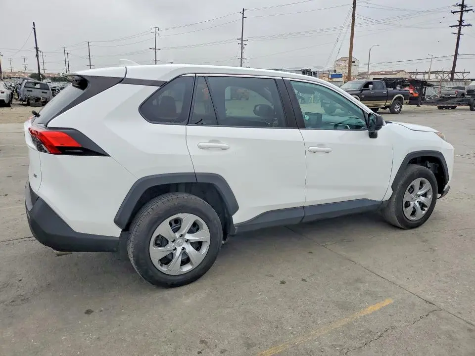 2022 TOYOTA RAV4 LE  