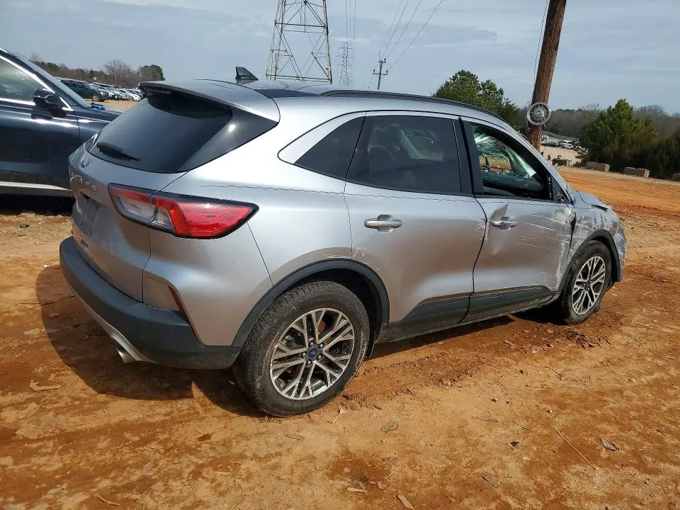 2021 FORD ESCAPE SEL  