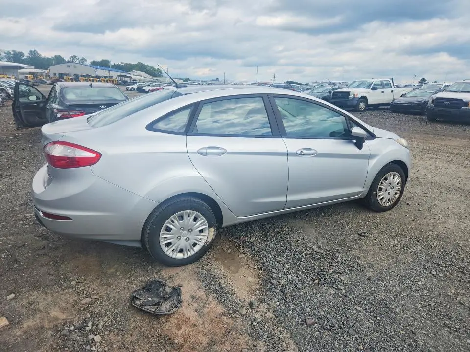 2015 FORD FIESTA S  