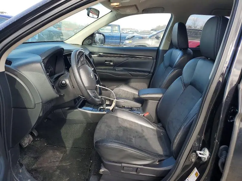 2019 MITSUBISHI OUTLANDER SE  