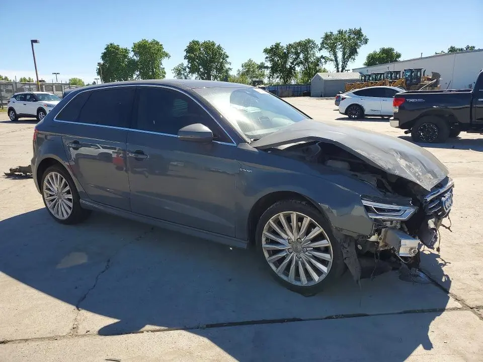 2017 AUDI A3 E-TRON PRESTIGE  