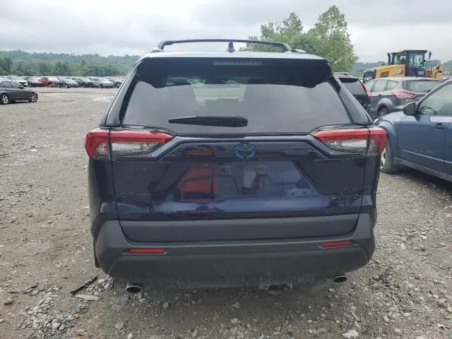 2020 TOYOTA RAV4 XLE  