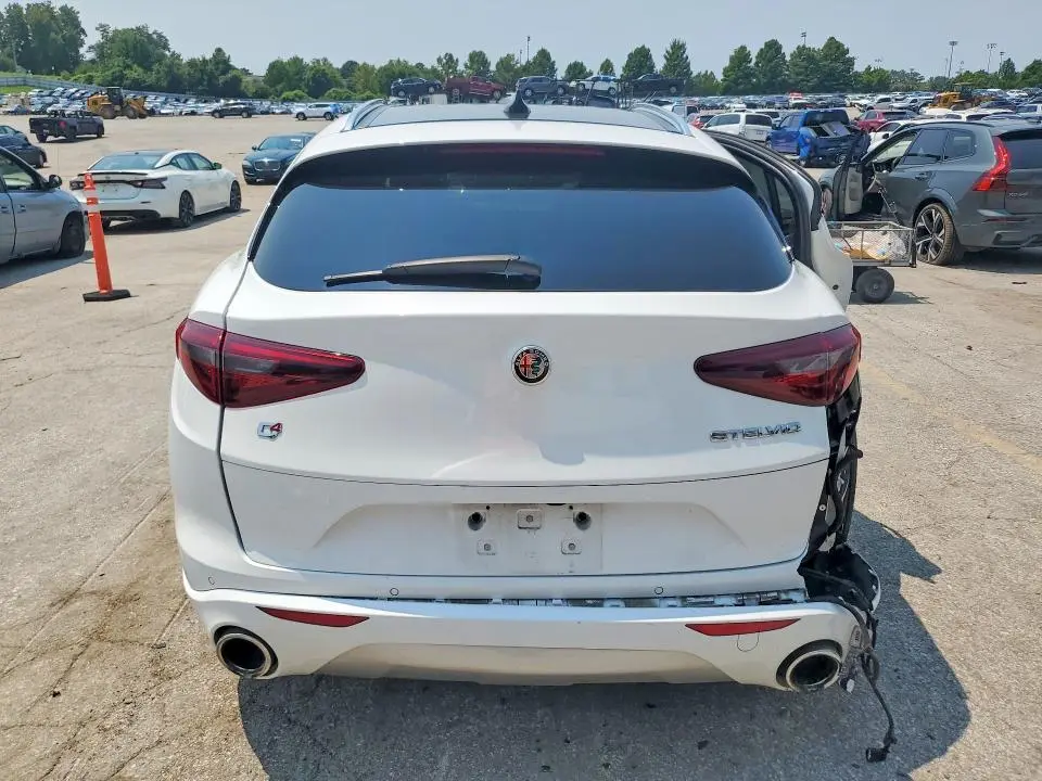 2021 ALFA ROMEO STELVIO TI  