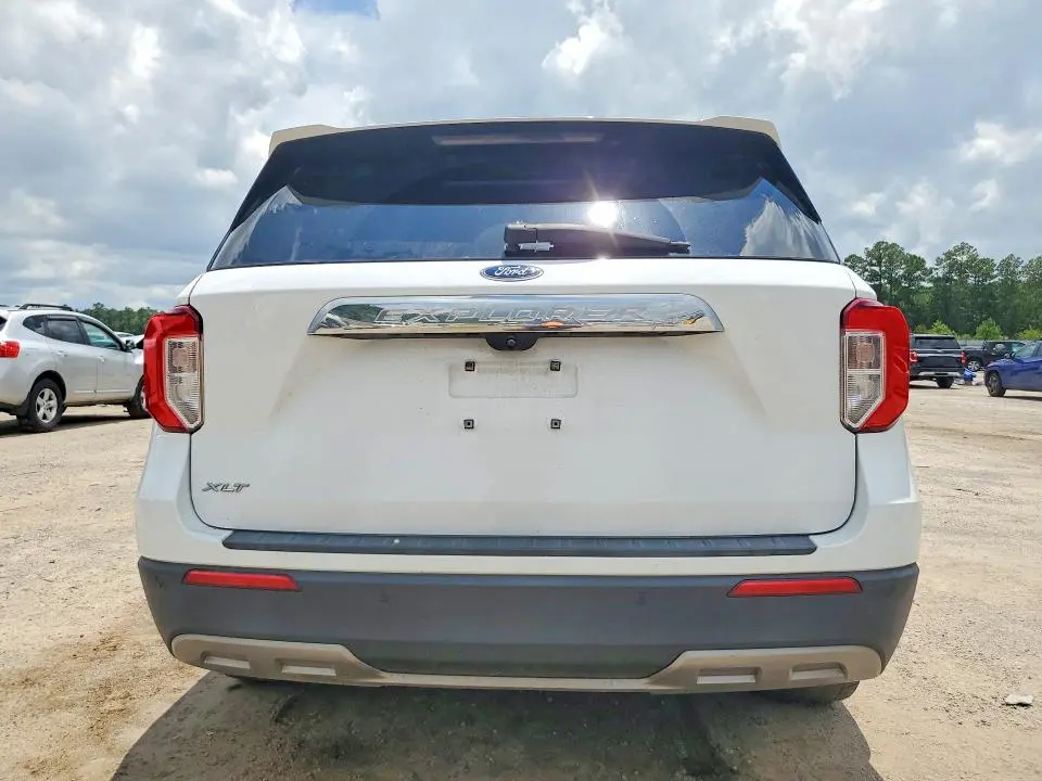 2022 FORD EXPLORER XLT  