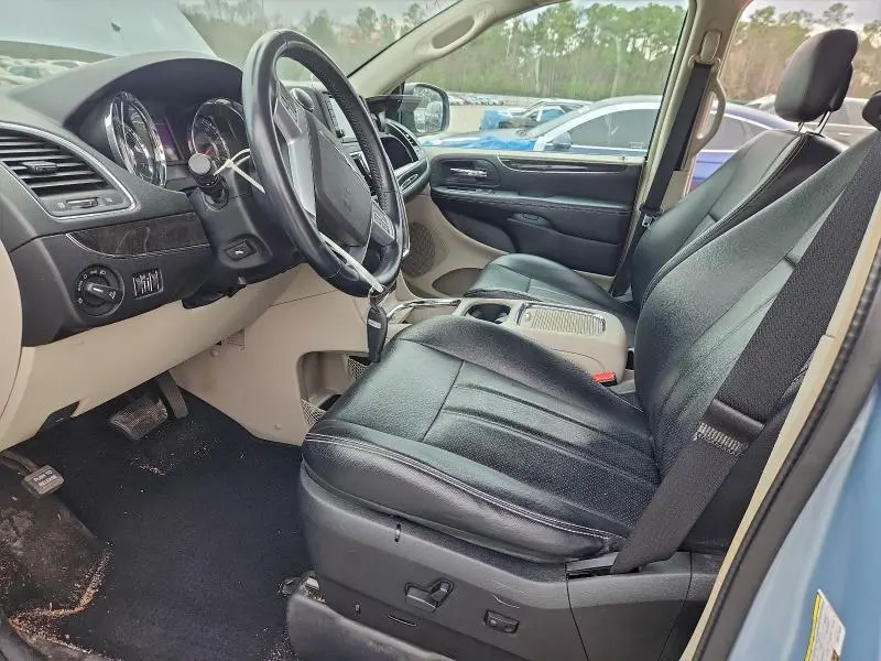 2013 CHRYSLER TOWN & COUNTRY TOURING L  