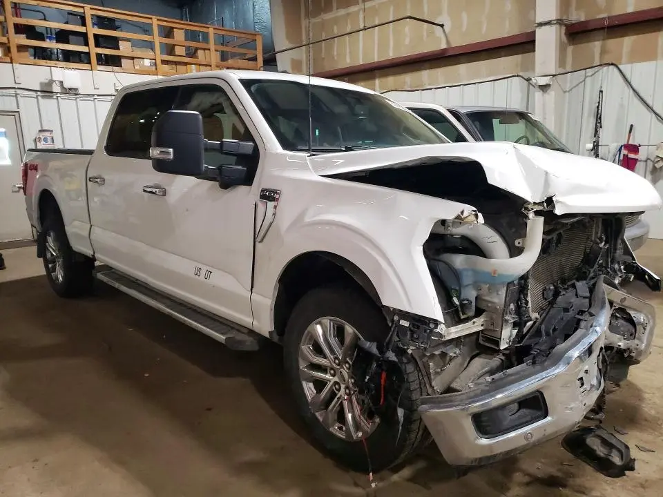 2024 FORD F150 XLT  