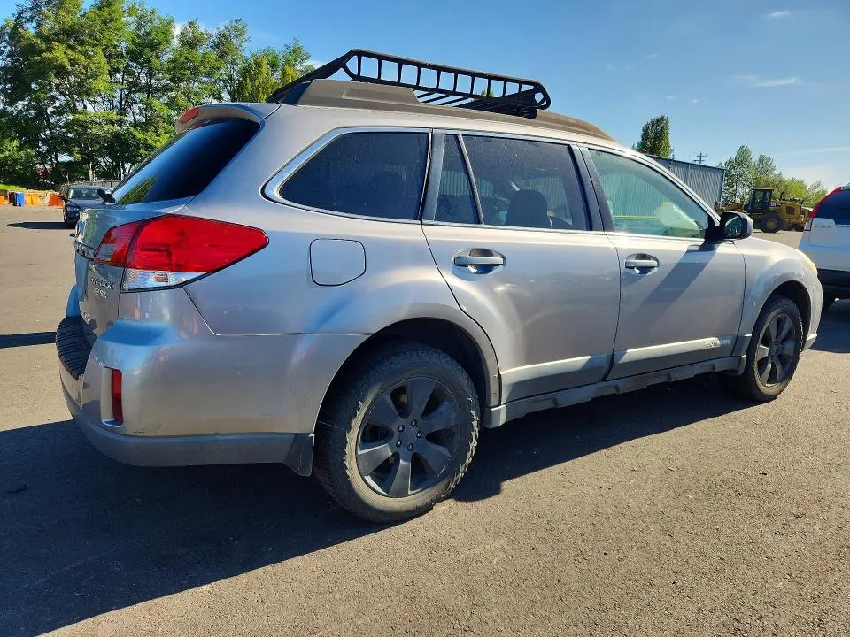 2010 SUBARU OUTBACK 2.5I PREMIUM  