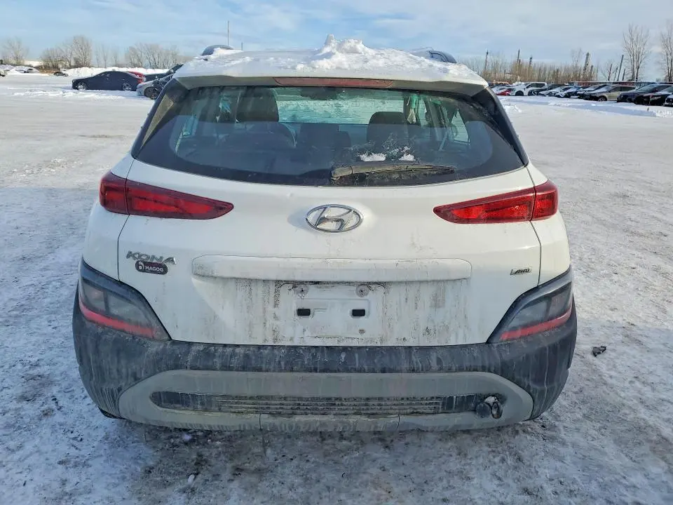 2023 HYUNDAI KONA SE  