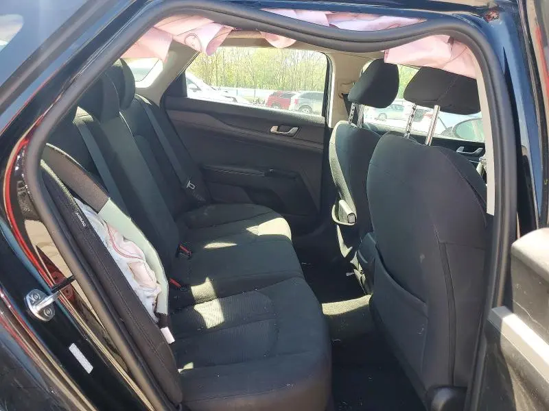 2021 KIA K5 LX  
