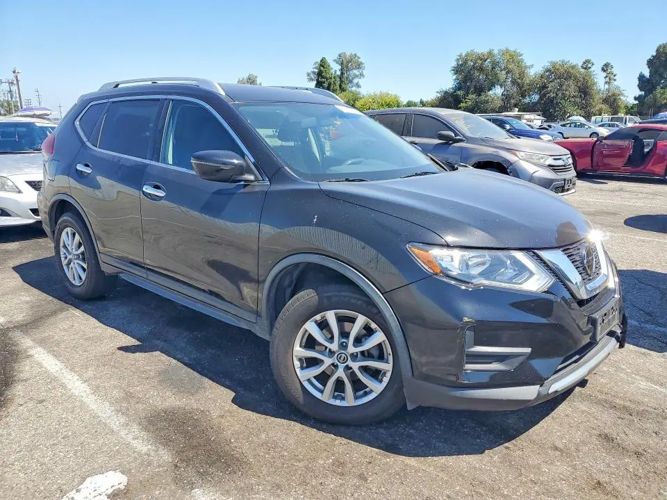 2018 NISSAN ROGUE SV  