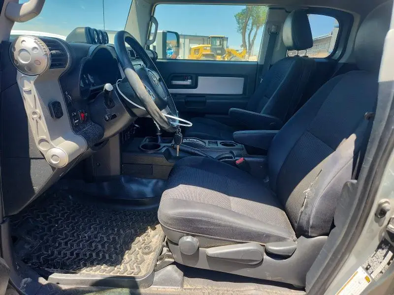 2010 TOYOTA FJ CRUISER BASE  