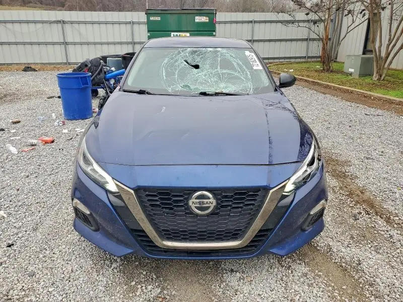 2021 NISSAN ALTIMA SR  