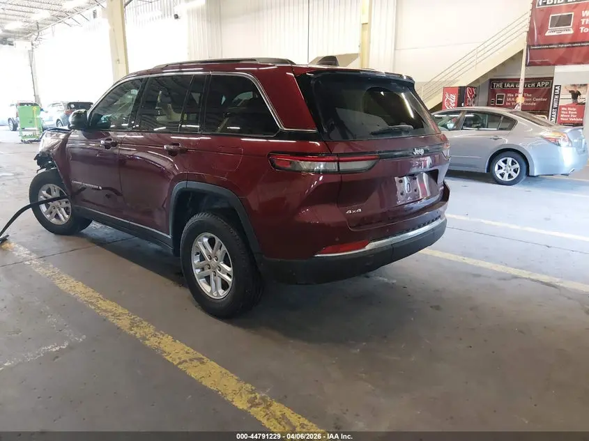 2024 JEEP GRAND CHEROKEE LAREDO 4X4