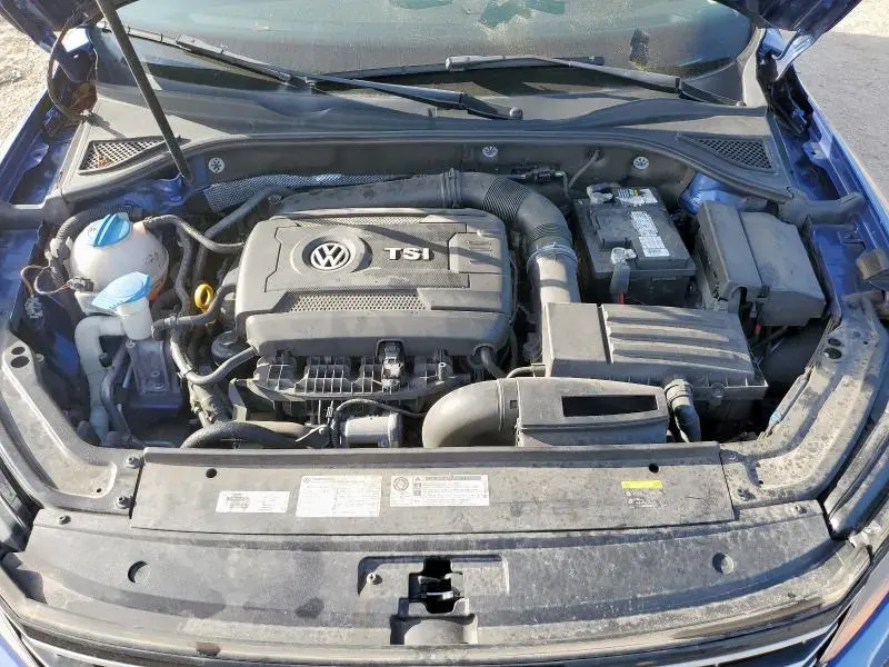 2017 VOLKSWAGEN PASSAT SE  