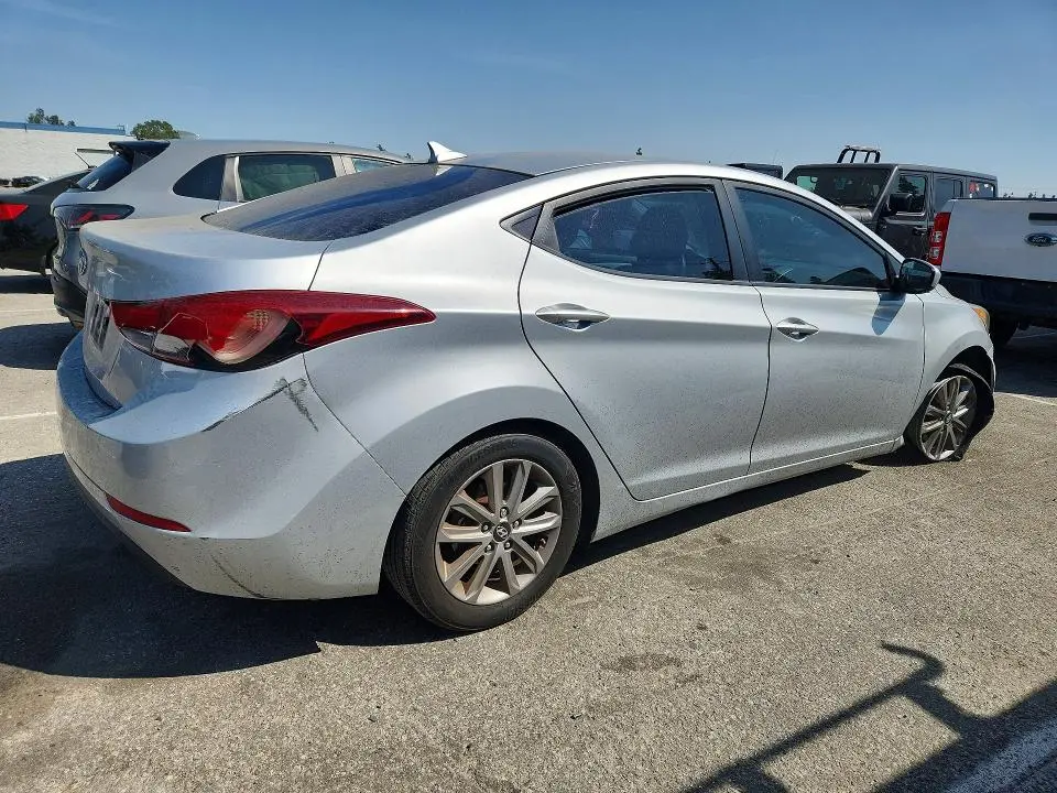 2014 HYUNDAI ELANTRA SE  