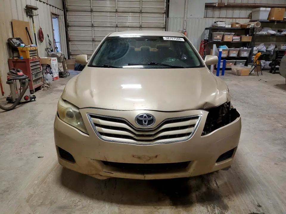 2010 TOYOTA CAMRY LE  