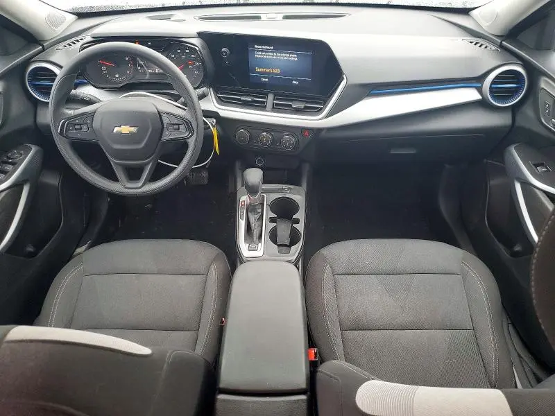 2025 CHEVROLET TRAX LS  