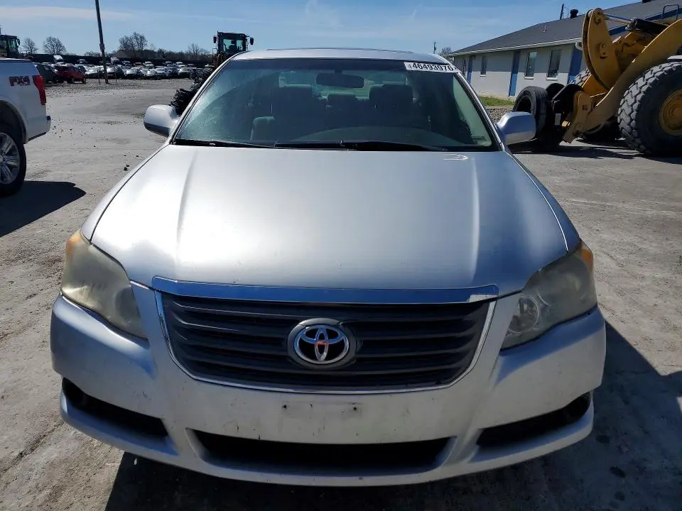 2010 TOYOTA AVALON XL  