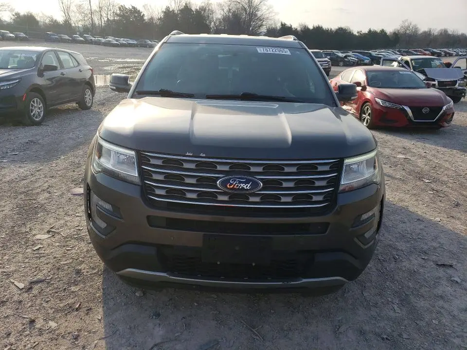 2017 FORD EXPLORER XLT  