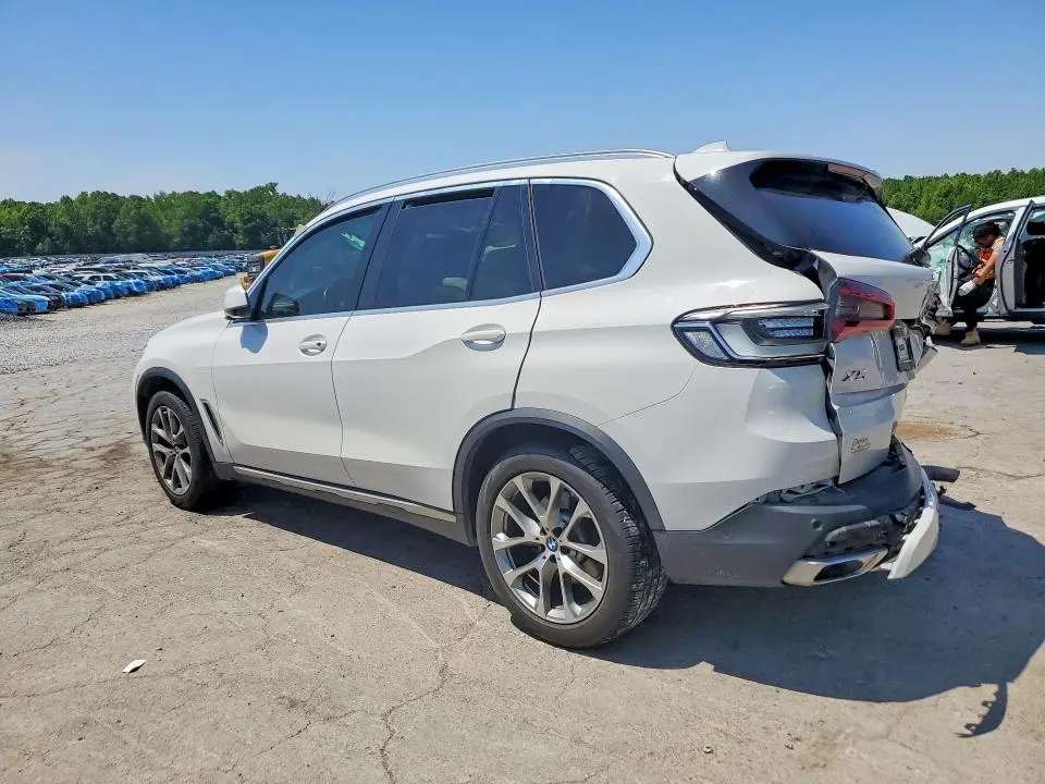 2020 BMW X5   