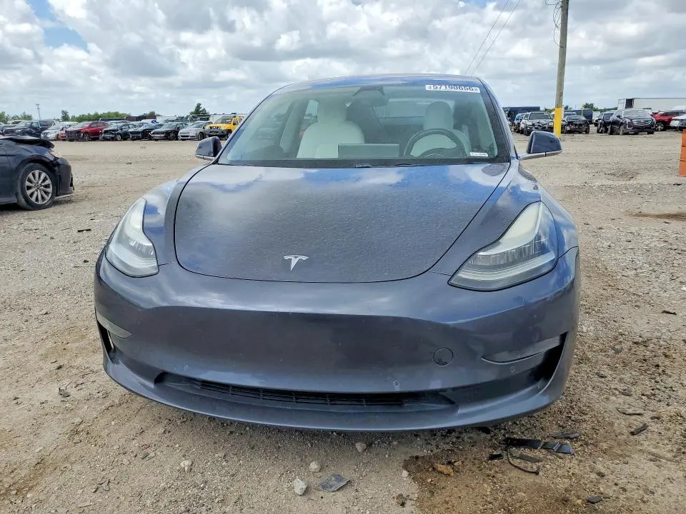 2018 TESLA MODEL 3   