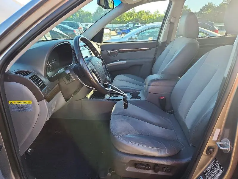 2012 HYUNDAI SANTA FE SE  