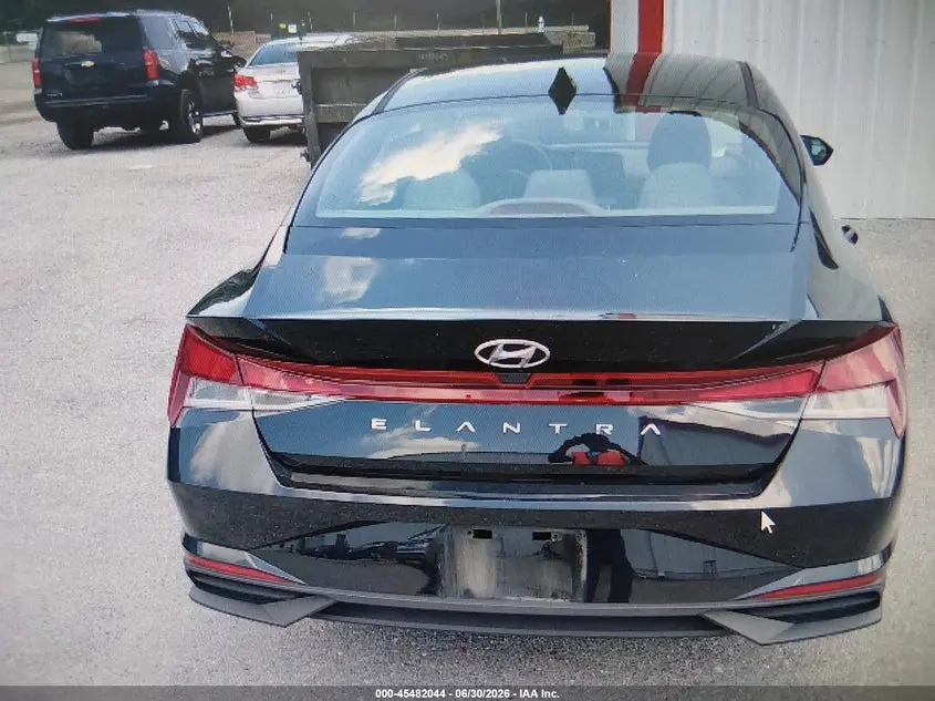 2021 HYUNDAI ELANTRA SE