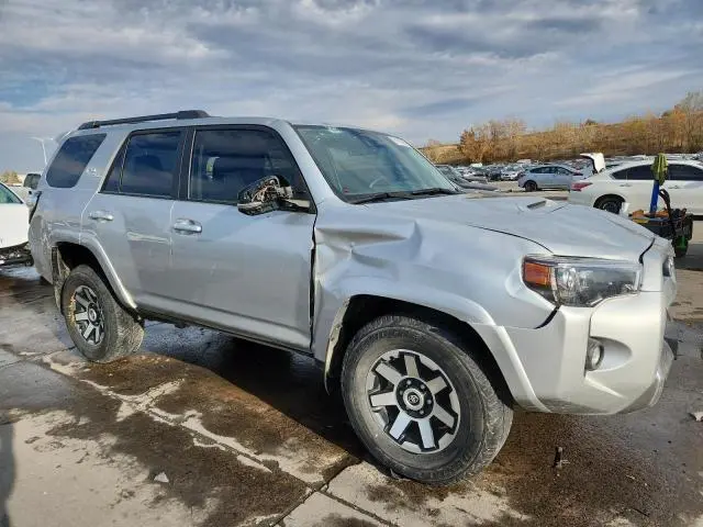 2023 TOYOTA 4RUNNER SE  