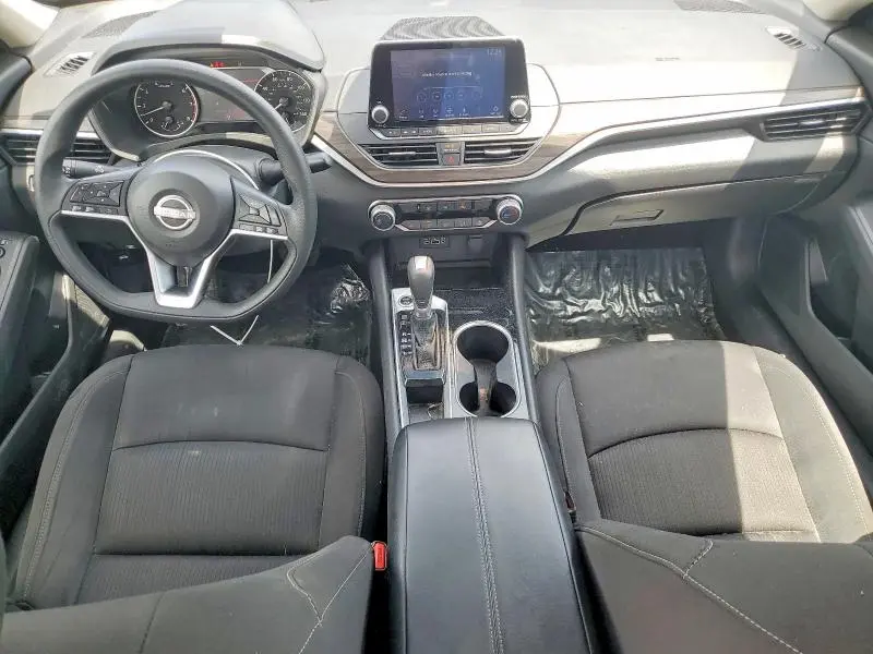 2024 NISSAN ALTIMA SV  