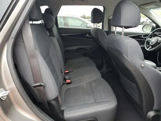 2018 KIA SORENTO LX  