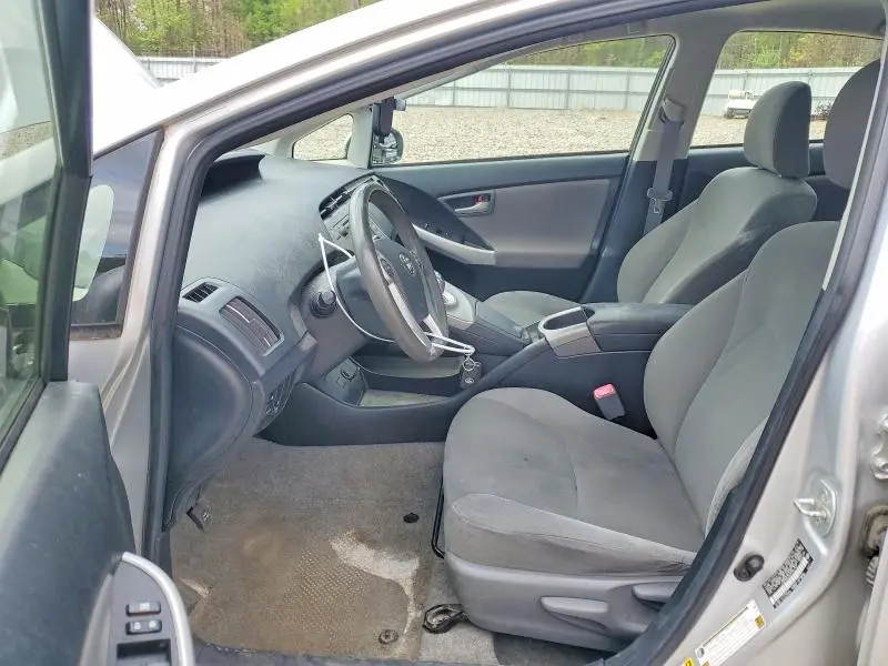 2013 TOYOTA PRIUS TWO  