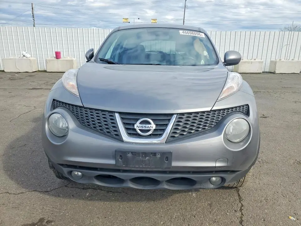 2013 NISSAN JUKE S  