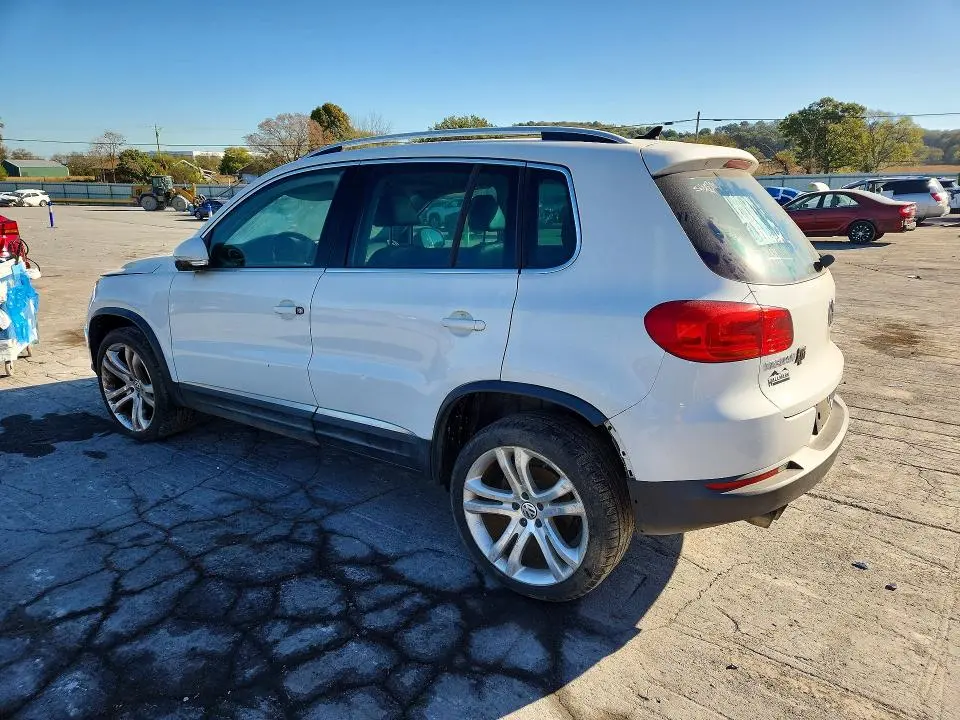 2013 VOLKSWAGEN TIGUAN S  