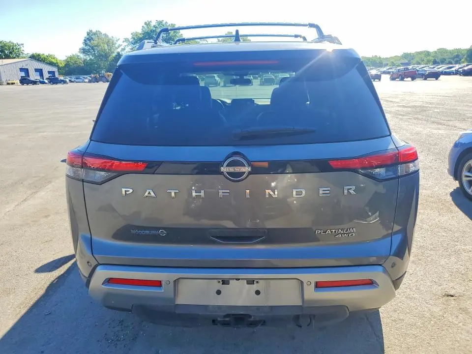 2022 NISSAN PATHFINDER PLATINUM  