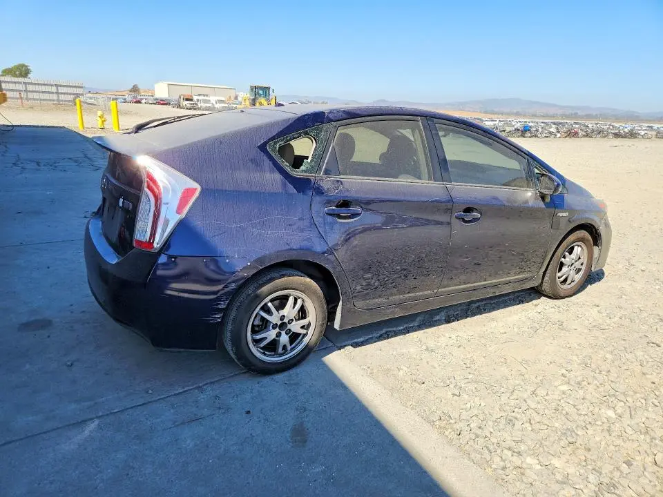 2012 TOYOTA PRIUS TWO  