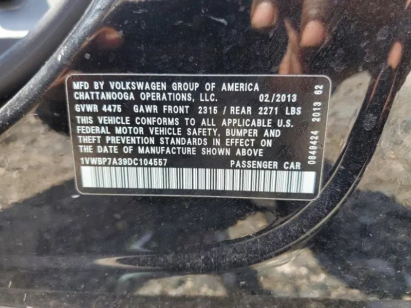 2013 VOLKSWAGEN PASSAT SE  