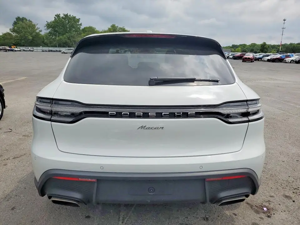 2023 PORSCHE MACAN BASE  