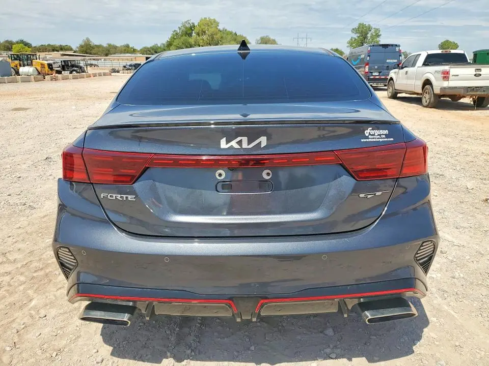 2023 KIA FORTE GT  