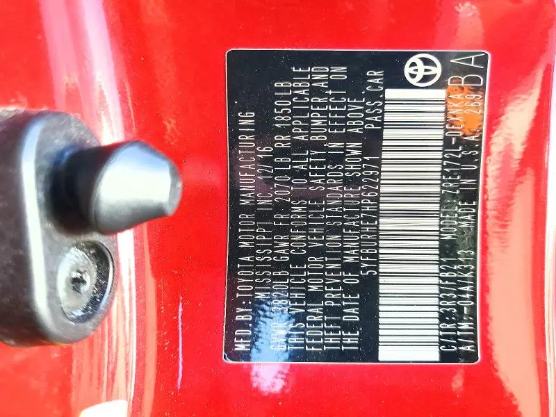 2017 TOYOTA COROLLA LE  