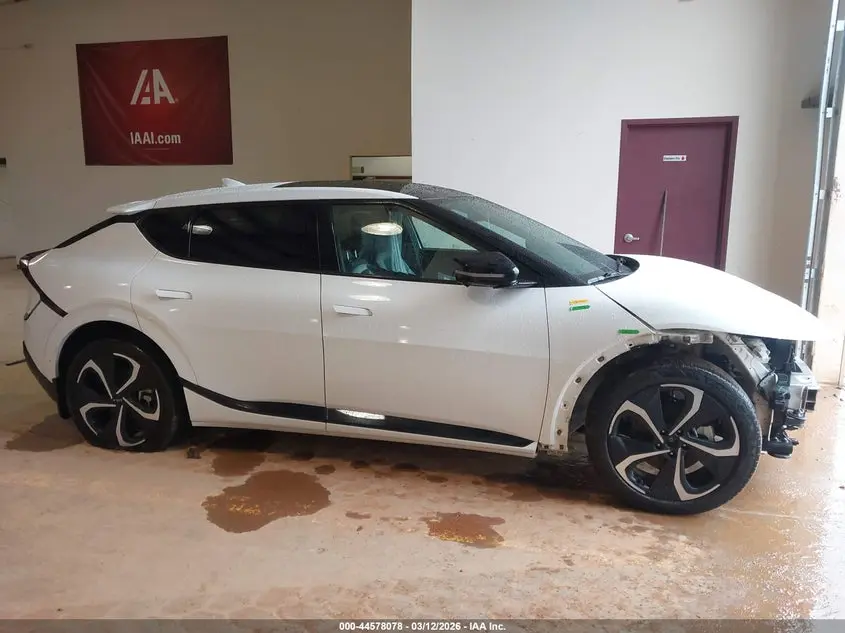 2023 KIA EV6 GT-LINE