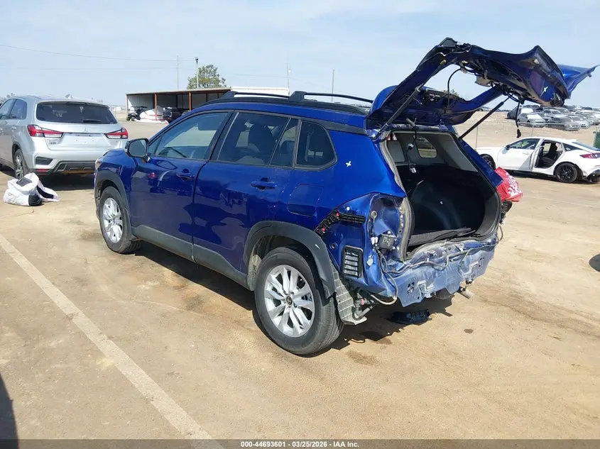 2025 TOYOTA COROLLA CROSS LE
