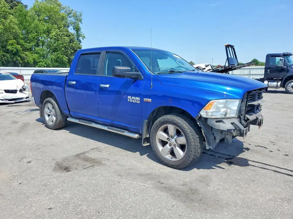 2015 RAM 1500 SLT  
