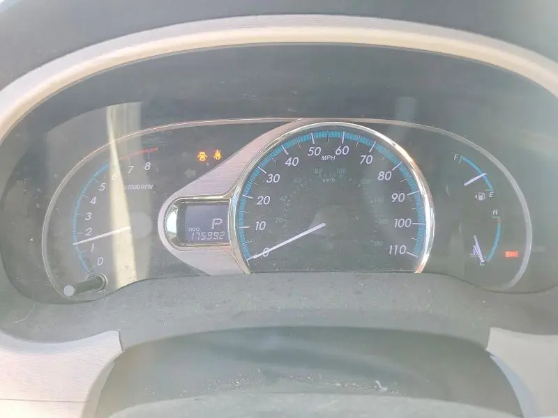 2011 TOYOTA SIENNA XLE 7-PASSENGER  