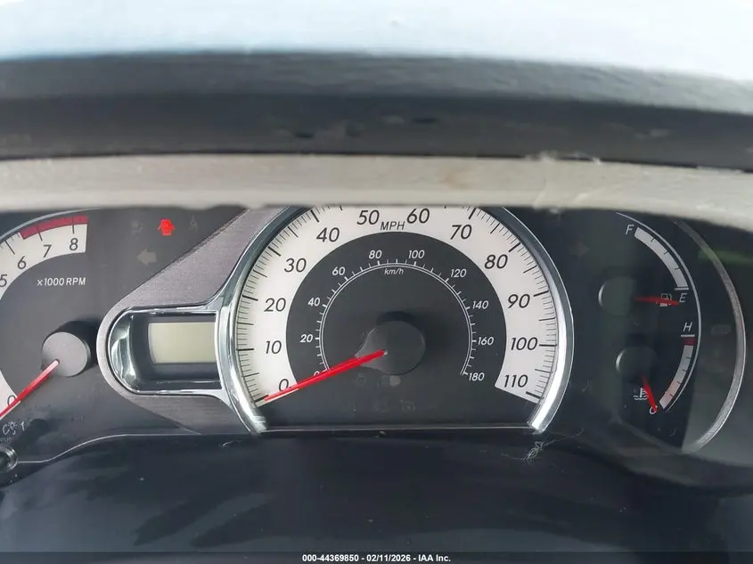 2013 TOYOTA SIENNA SE 8 PASSENGER