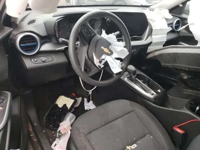 2025 CHEVROLET TRAX LS  
