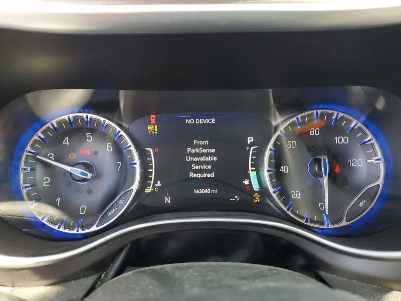 2017 CHRYSLER PACIFICA LIMITED  