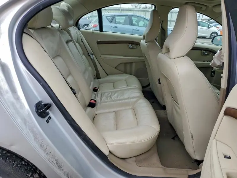 2010 VOLVO S80   